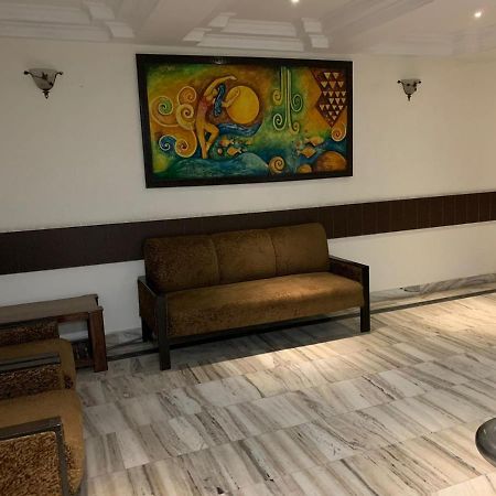 Hotel Raman'S Jagādhri Екстериор снимка
