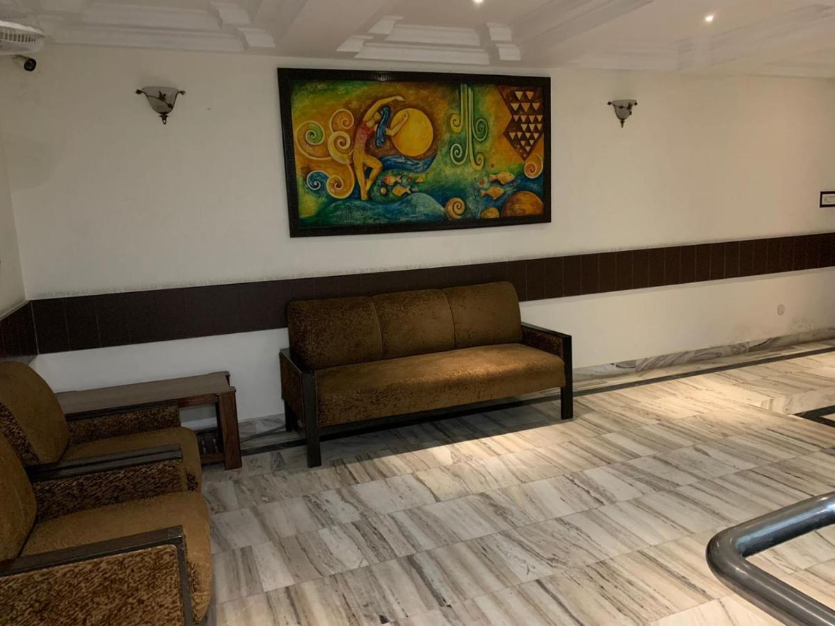 Hotel Raman'S Jagādhri Екстериор снимка
